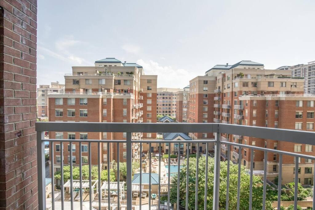 Fantastic 1 Bedroom Condo At Ballston With Gym Arlington Exterior photo